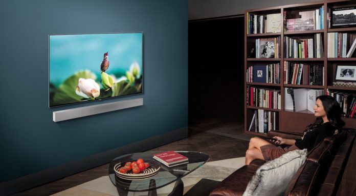 ¿Le gusta ver películas, series o deportes en su TV? Arme un centro de entretenimiento en su casa
