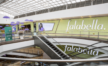 Fuertes y Fantásticas, la iniciativa de moda que empodera a mujeres colombianas en busca de empleo